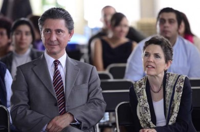 Guillermo Martínez Conte, presidente de ITESO, AC, junto a , cónsul de Estados Unidos en Guadalajara