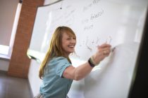 Tina Marie Facca-Miess, profesora de emprendimiento social en verano Internacional del ITESO 2017