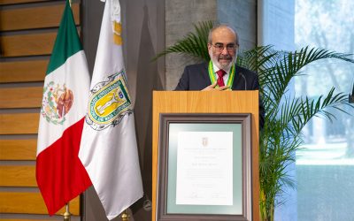 Raúl Fuentes Navarro recibe doctorado honoris causa 