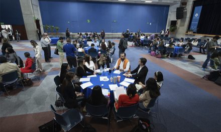 Dialogan diputados con estudiantes del ITESO
